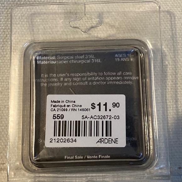 🎀4/$25🎀 18K Gold Plated Nose Rings - Picture 2 of 2